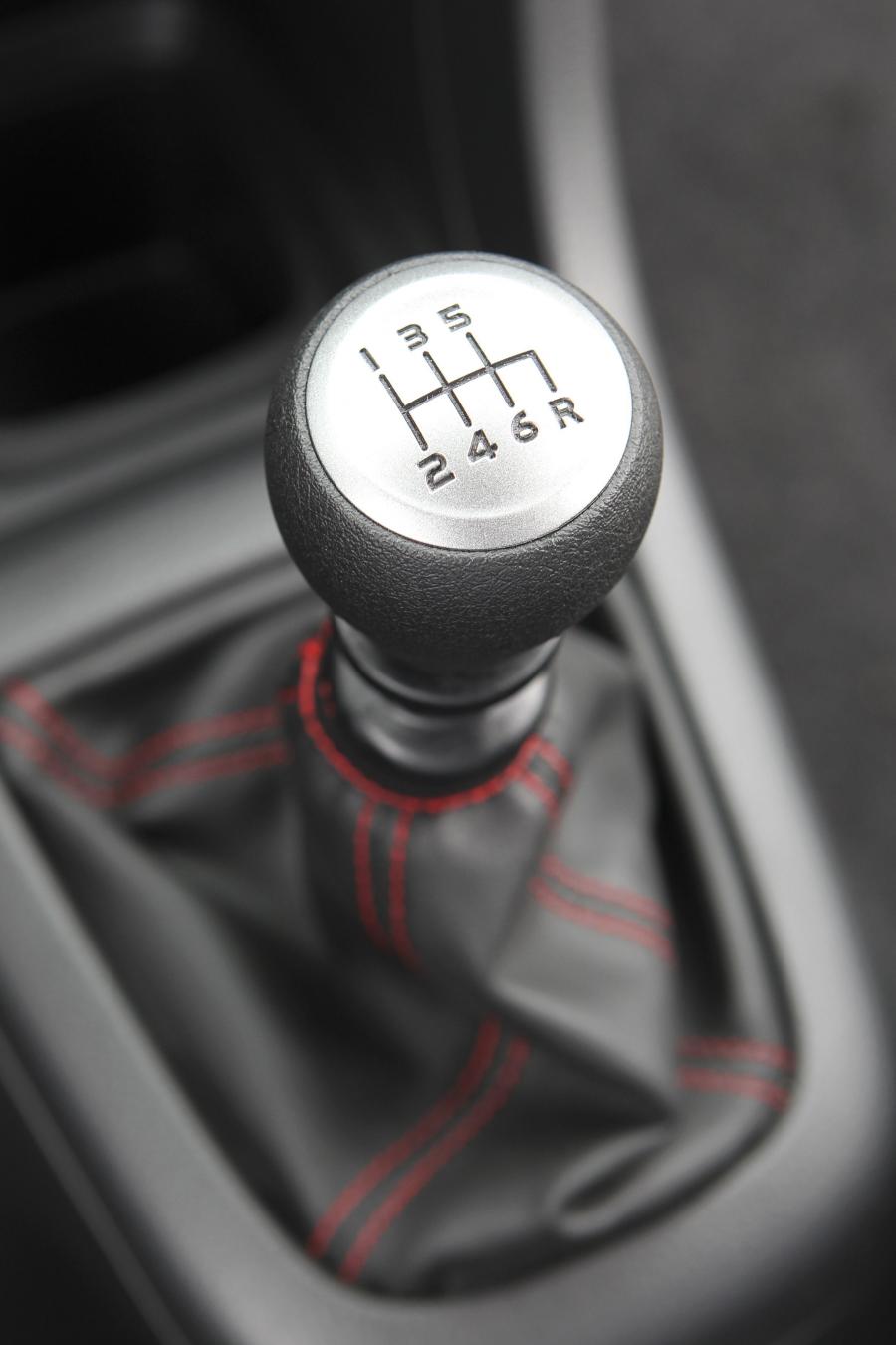  Suzuki Swift Sport 2012 года  (фото 7 из 66)